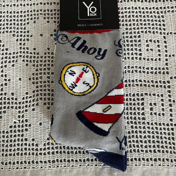 NEW with tags YoSox  grey, red, navy, white & yellow socks men’s size 7-12 rare - Picture 4 of 9